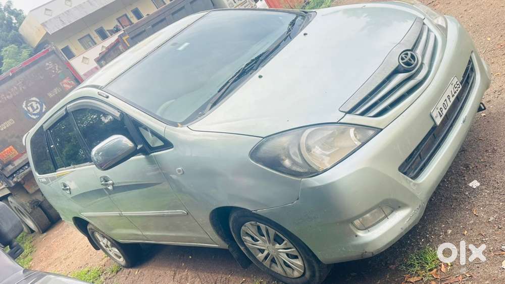 Toyota Innova 2005 Diesel Well Maintained