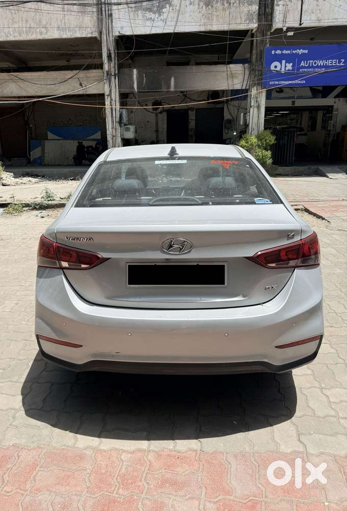 Hyundai Verna 1.5 Sx (o) Petrol Mt, 2018, Petrol