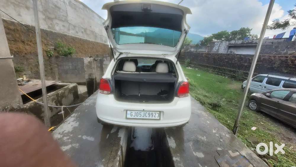 Volkswagen Polo 2013 Petrol 90000 Km Driven