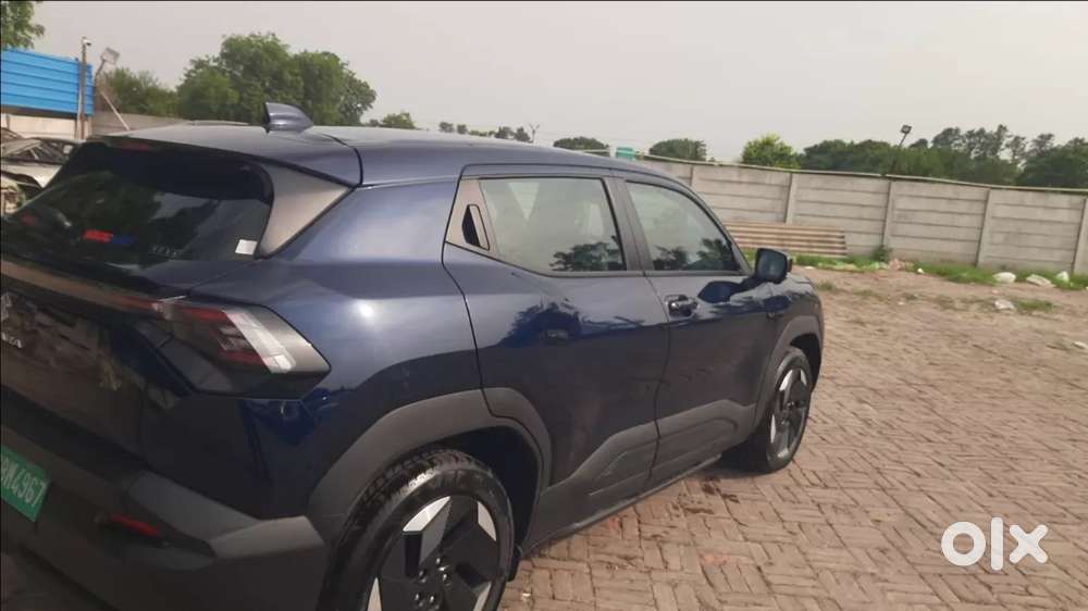 Maruti Suzuki Grand Vitara 1.5 Alpha Plus Intelligent Hybrid Ecvt, 2..