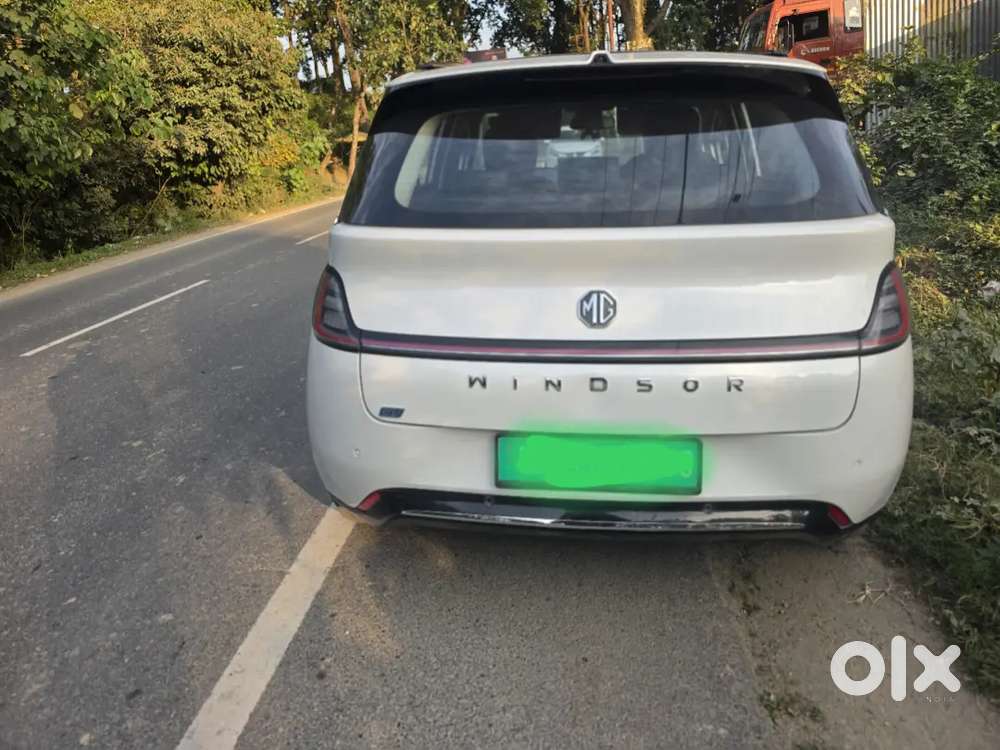 Mg Windsor Ev Essence 2025 Automatic
