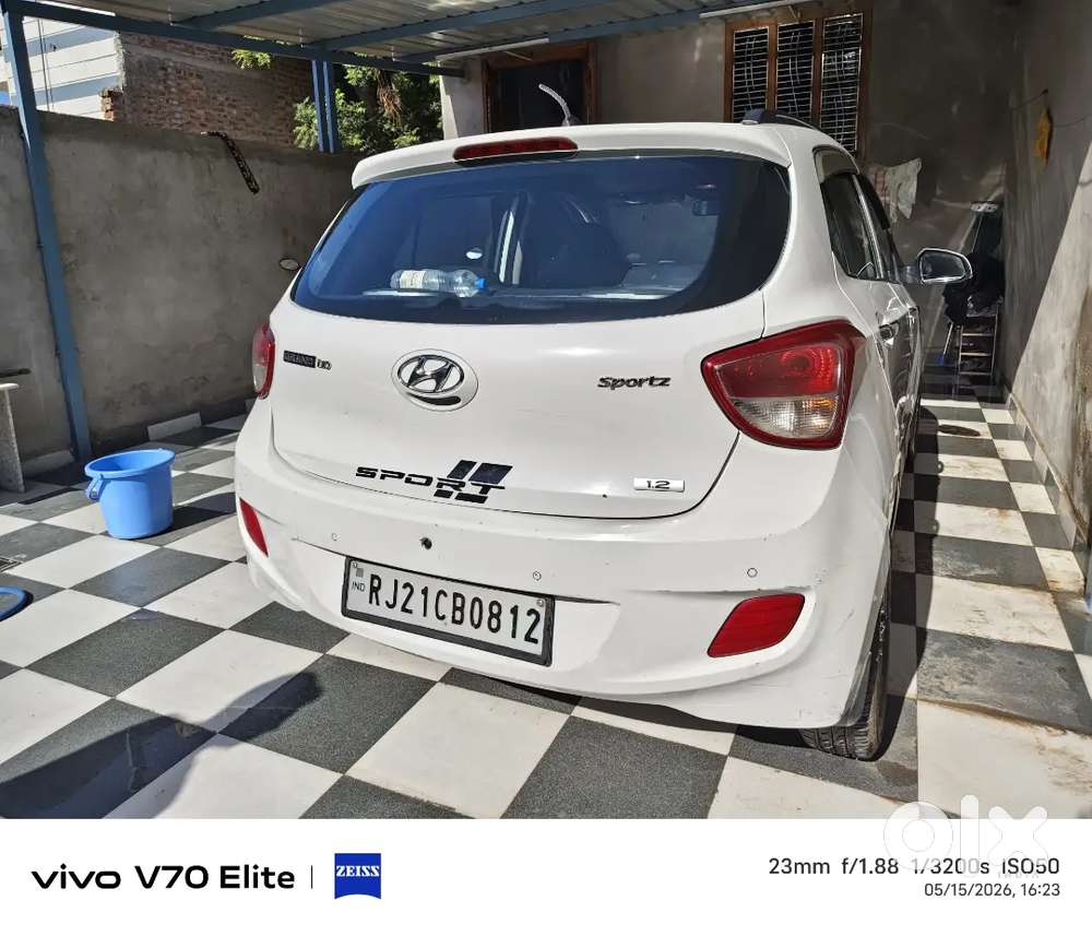 Hyundai Grand I10 2015 Petrol Well Maintained