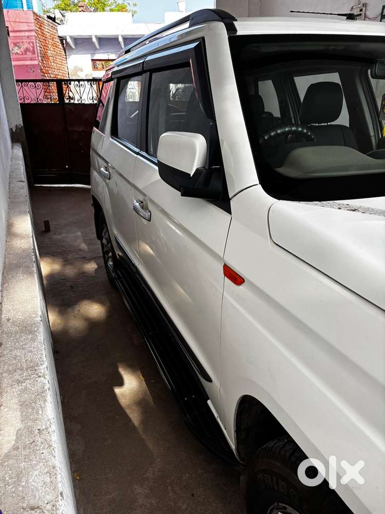 Mahindra Tuv 300 2017
