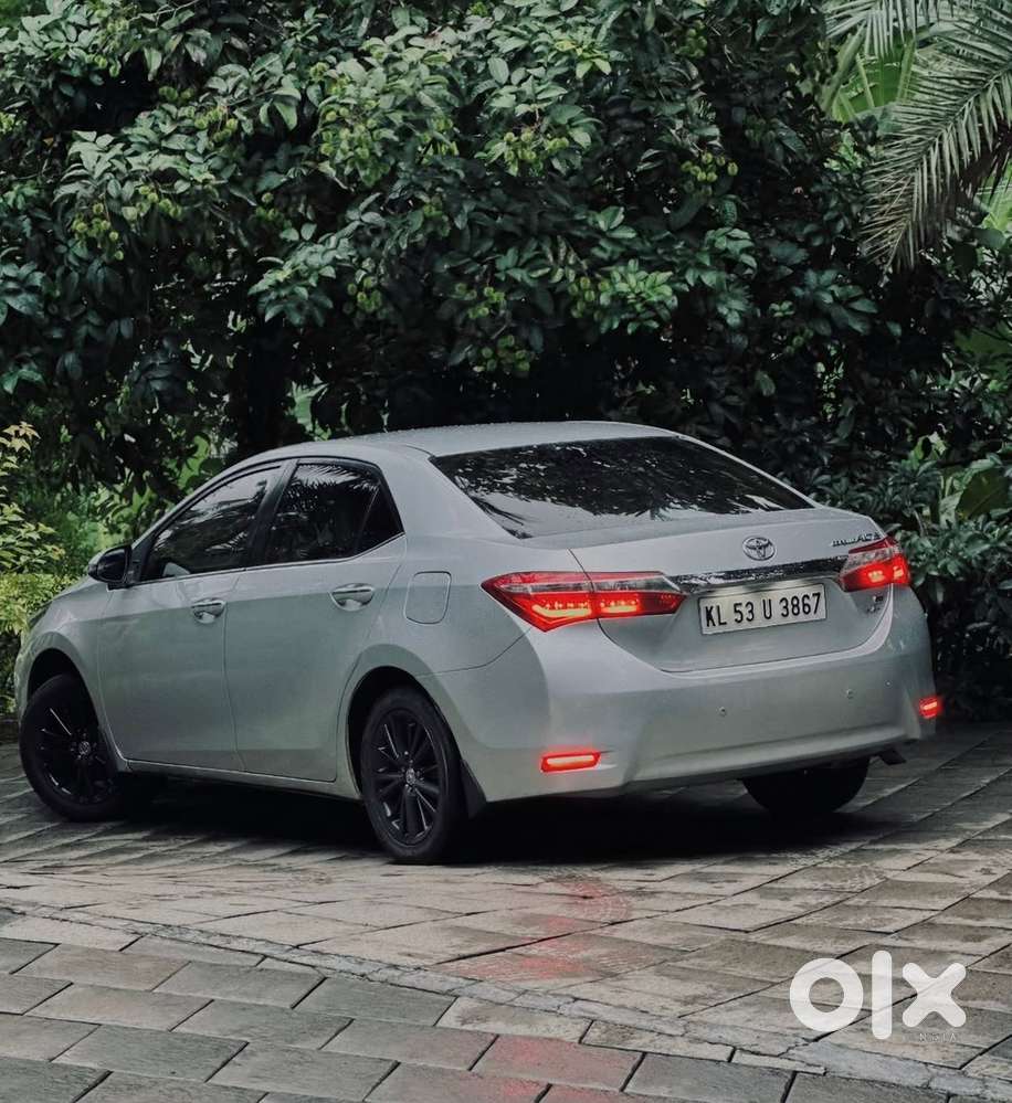 Toyota Corolla Altis 2015