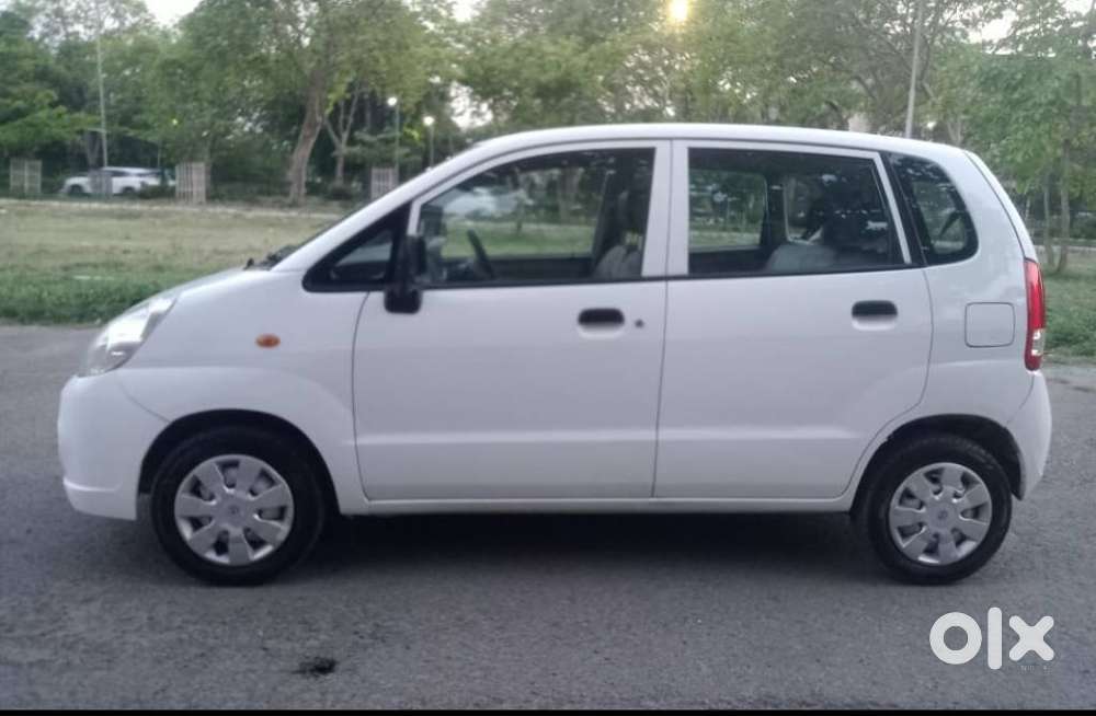 Maruti Suzuki Estilo Lxi Bs-iv, 2012, Petrol