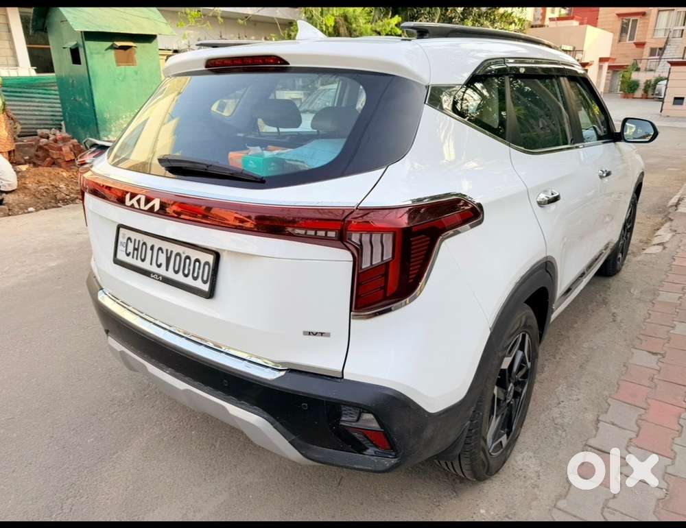 Kia Seltos Petrol In New Condition