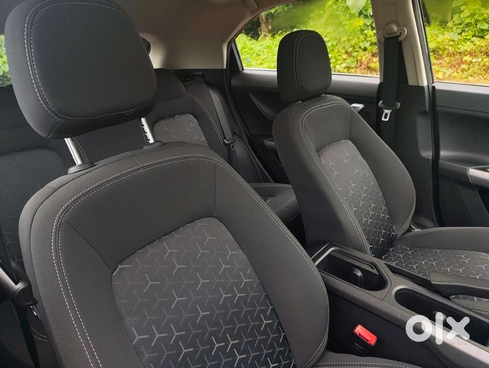Tata Nexon 1.2 Revotron Xma Amt (s), 2022, Petrol