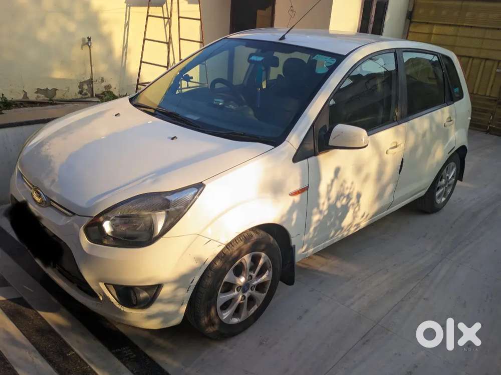 Ford Figo 2012 Diesel Only 90000 Km Driven