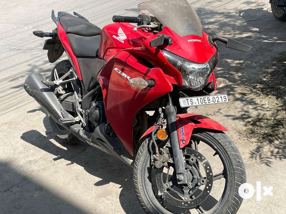 CBR 250R RED Motorcycles 1797539067