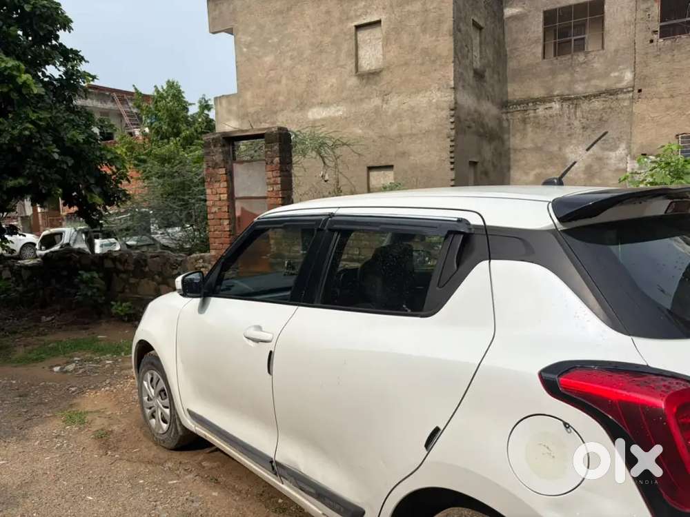 Maruti Suzuki Swift Lxi 2018