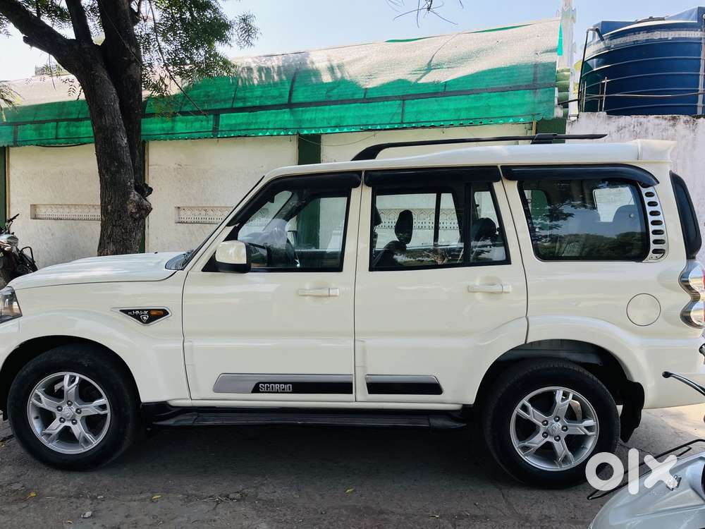 Mahindra Scorpio S8, 2015, Diesel