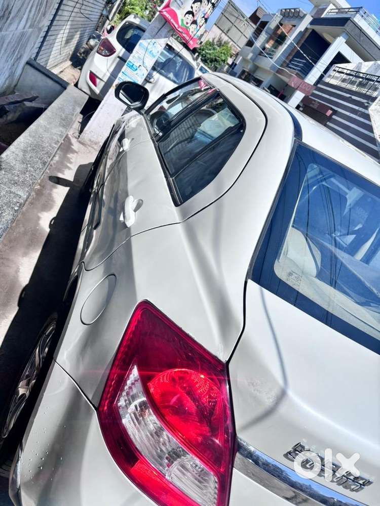 Vip No Single Hand Car Less Driven