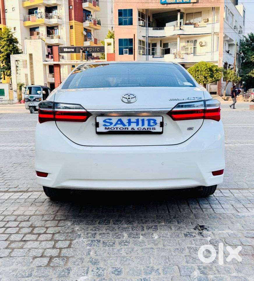 Toyota Corolla Altis 1.8 Gl, 2018, Petrol
