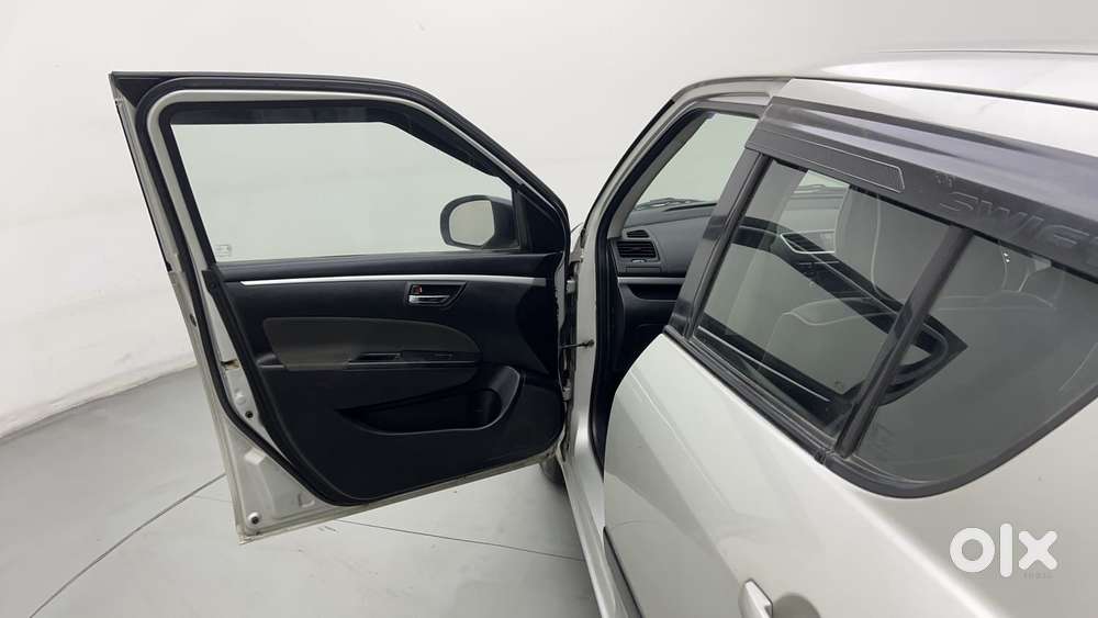 Maruti Suzuki Swift Vxi Optional, 2016, Petrol