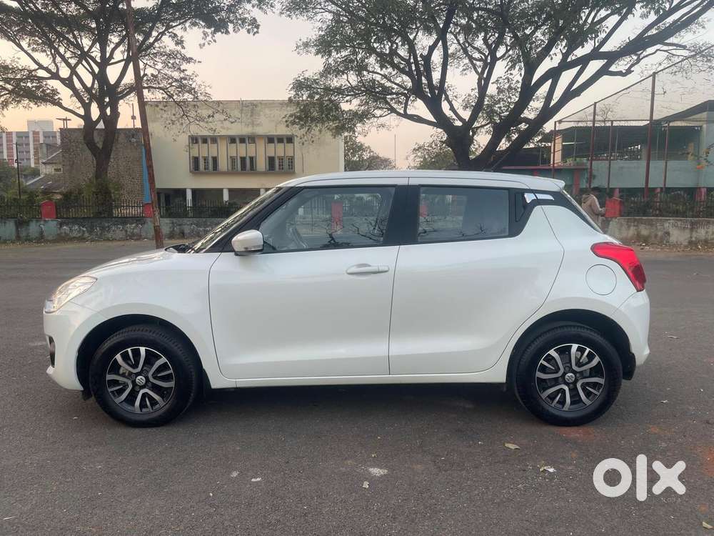 Maruti Suzuki Swift Vxi + Manual, 2022, Petrol
