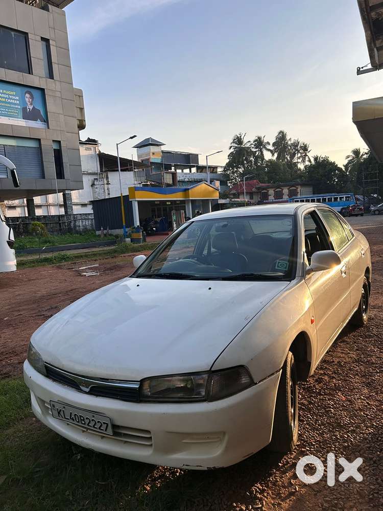 Mitsubishi Lancer Glxi Petrol 2004