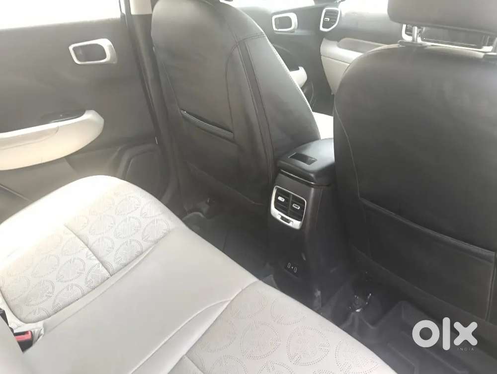 Hyundai Venue 2024 Petrol Good Condition