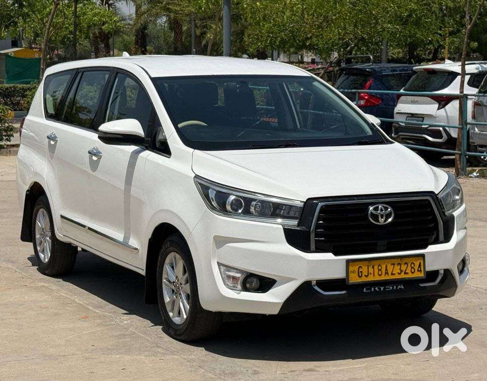 Toyota Innova Crysta 2.4 V 8 Str, 2017, Diesel