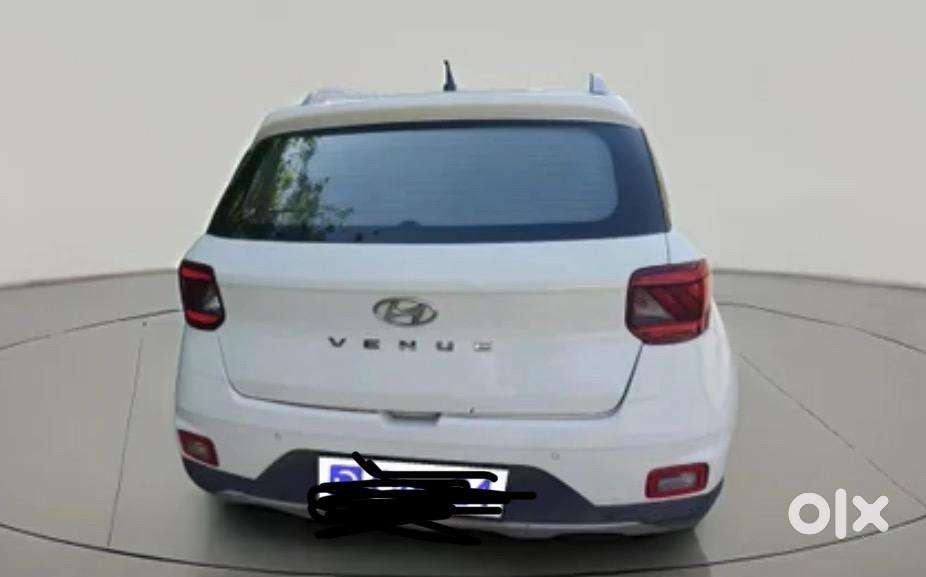 Hyundai Petrol Manual 2021