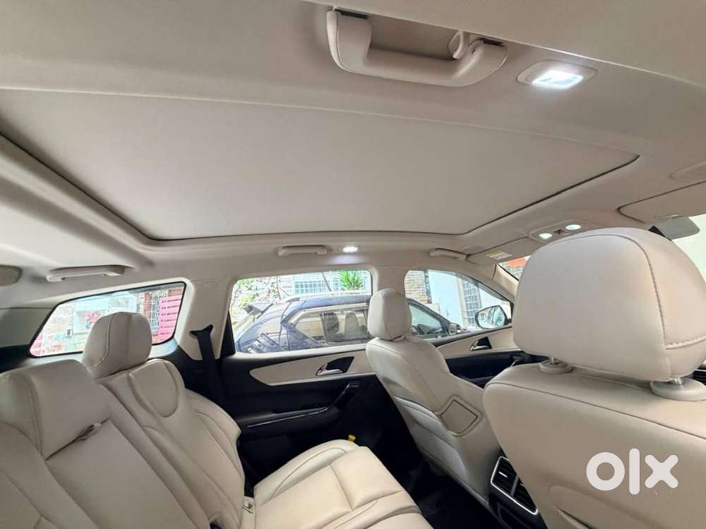 Mahindra Xuv700 At Awd Top End 2022 Diesel Well Maintained