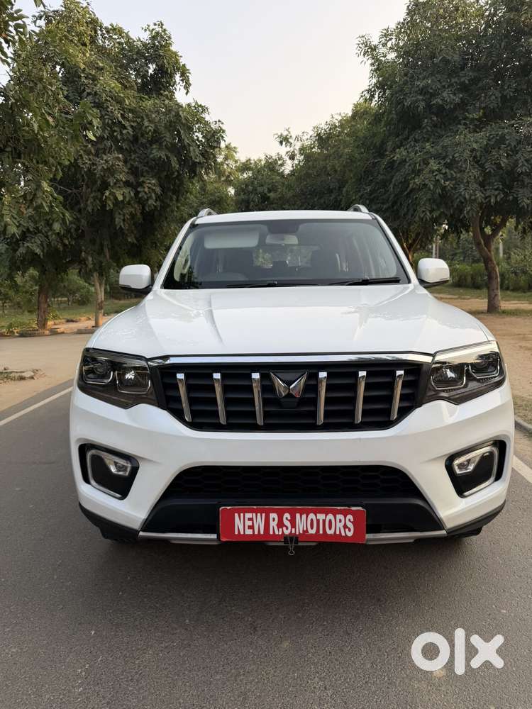 Mahindra Scorpio N Z8 Select Diesel At 2wd 7-seater, 2025, Diesel
