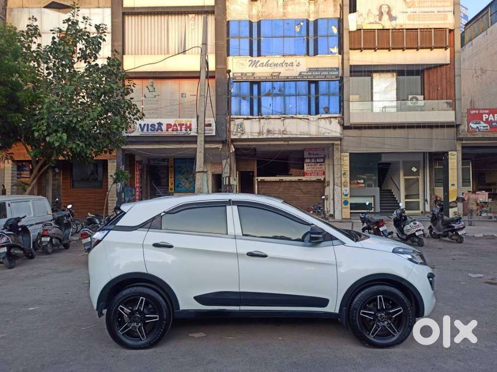 Tata Nexon 1.5 Revotorq Xm (s), 2018, Diesel