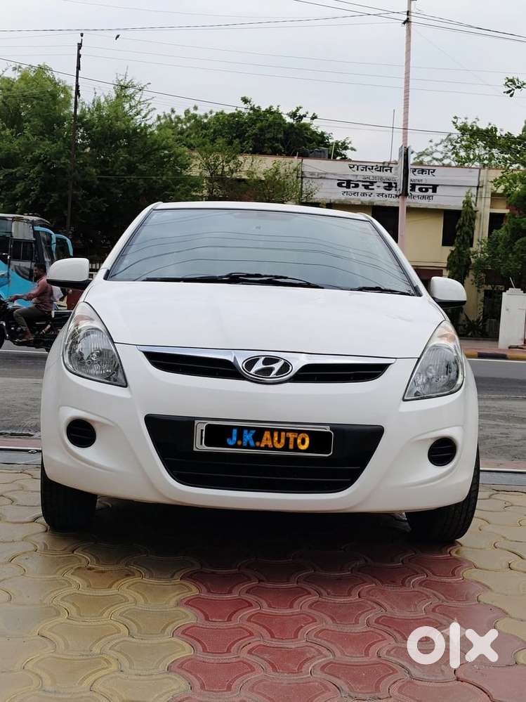 Hyundai I20 Magna 1.2 Mt, 2011, Petrol