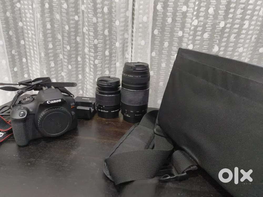 Canon rebel T7 professional camera with lenskit