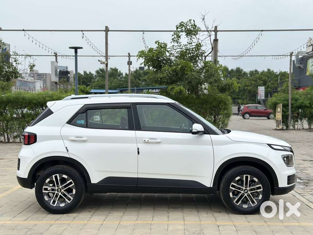 Hyundai Venue Sx Dual Tone Diesel, 2023, Diesel