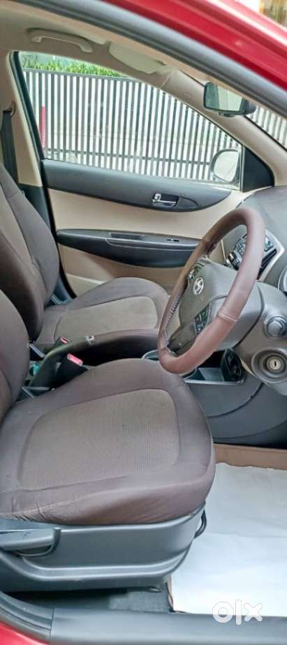 Hyundai I20 Sportz At 1.4, 2013, Petrol