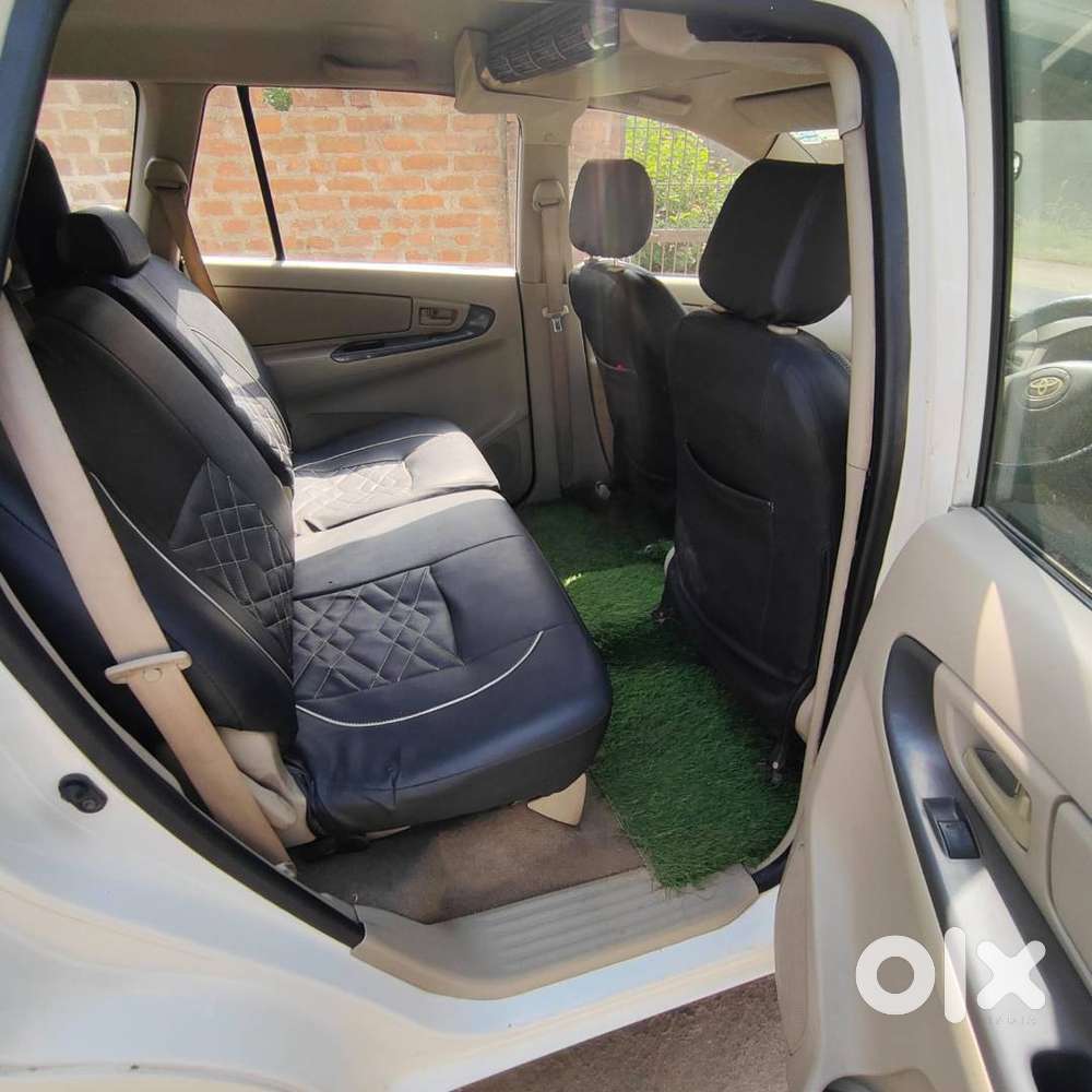 Toyota Innova 2014 Diesel Well Maintained