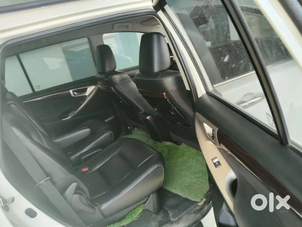 Toyota Innova Crysta 2018