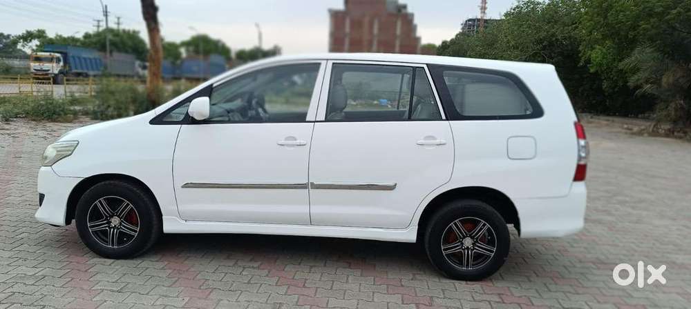 Toyota Innova 2014 Diesel Well Maintained