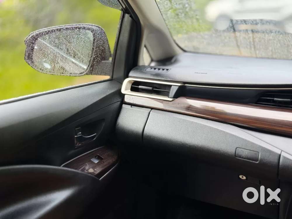 Toyota Innova Crysta 2.4 G Mt 7 Str, 2022, Diesel