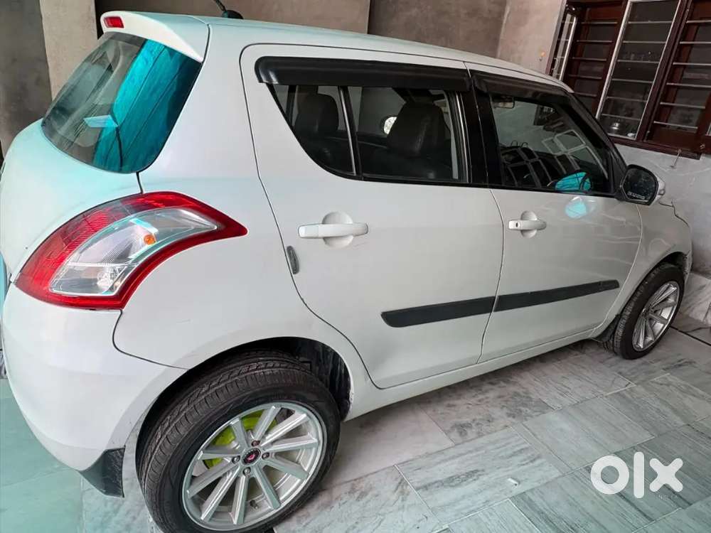 Maruti Suzuki Swift 2012 Diesel 94000 Km Driven