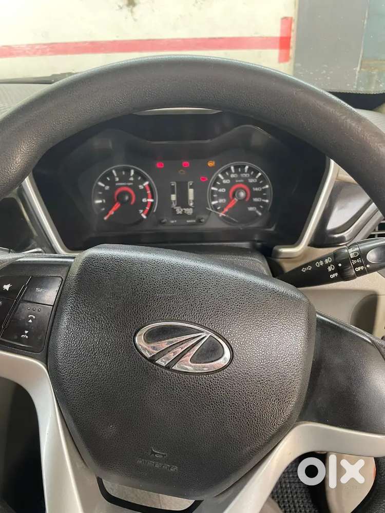 Mahindra Kuv 100 2016