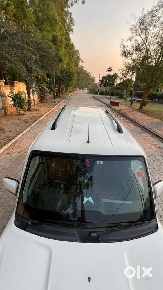 Mahindra Scorpio S10 Intelli Hybrid Diesel 2017