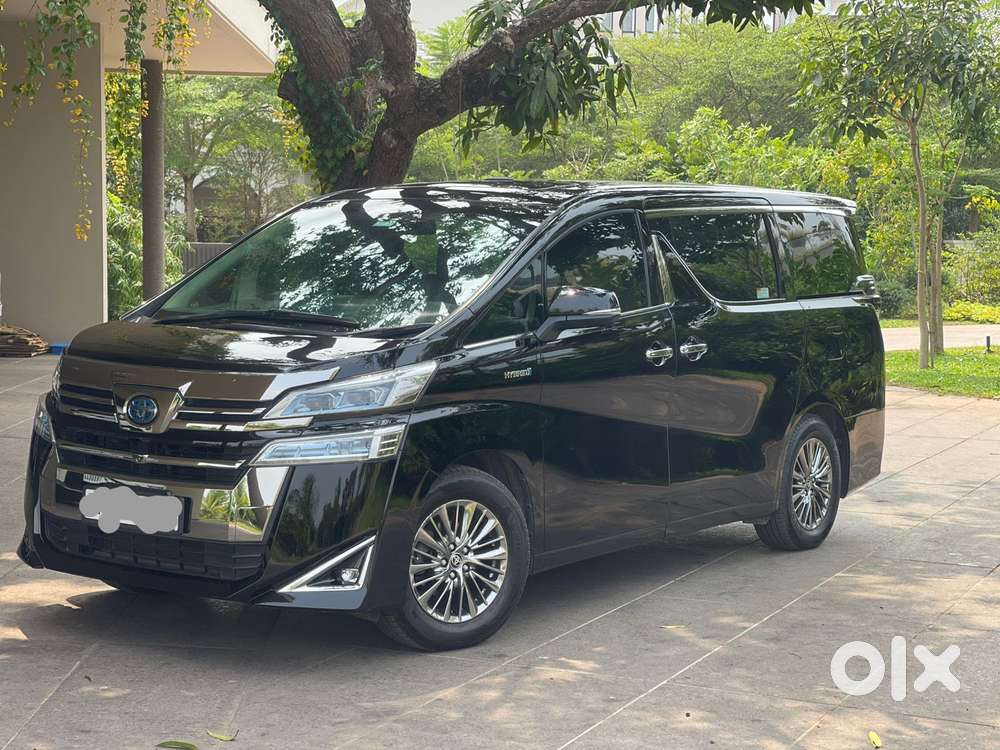Toyota Vellfire 2.5 Executive Lounge, 2021, Petrol