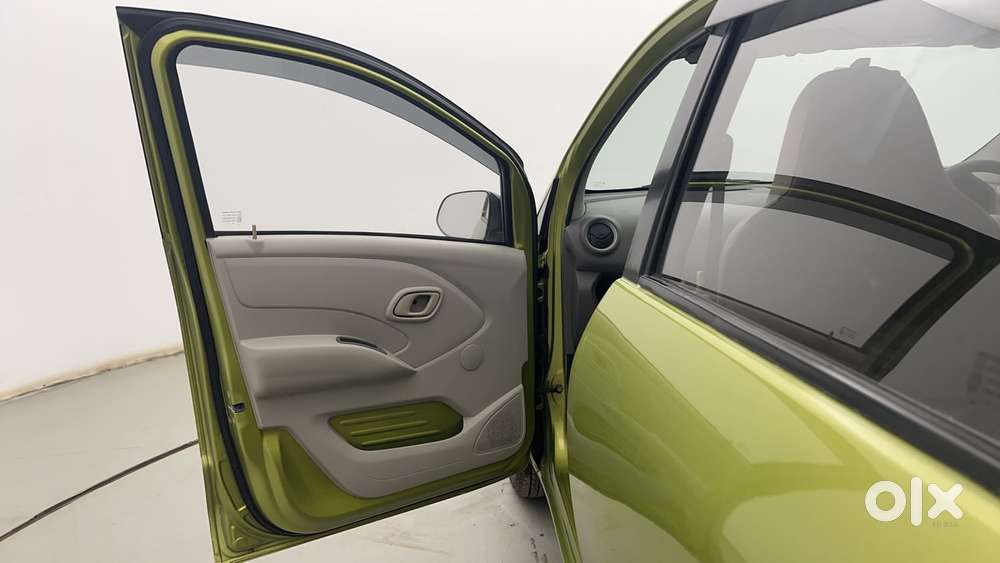 Datsun Redigo T Option, 2016, Petrol