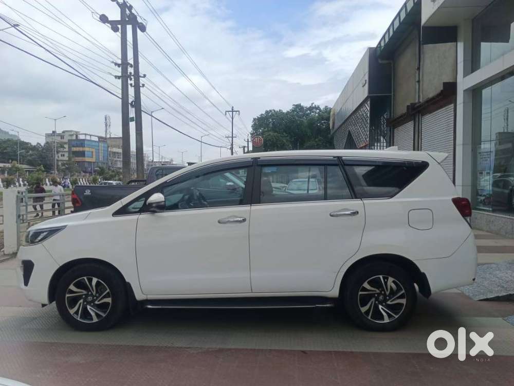 Toyota Innova Crysta 2.4 V 8 Str, 2022, Diesel