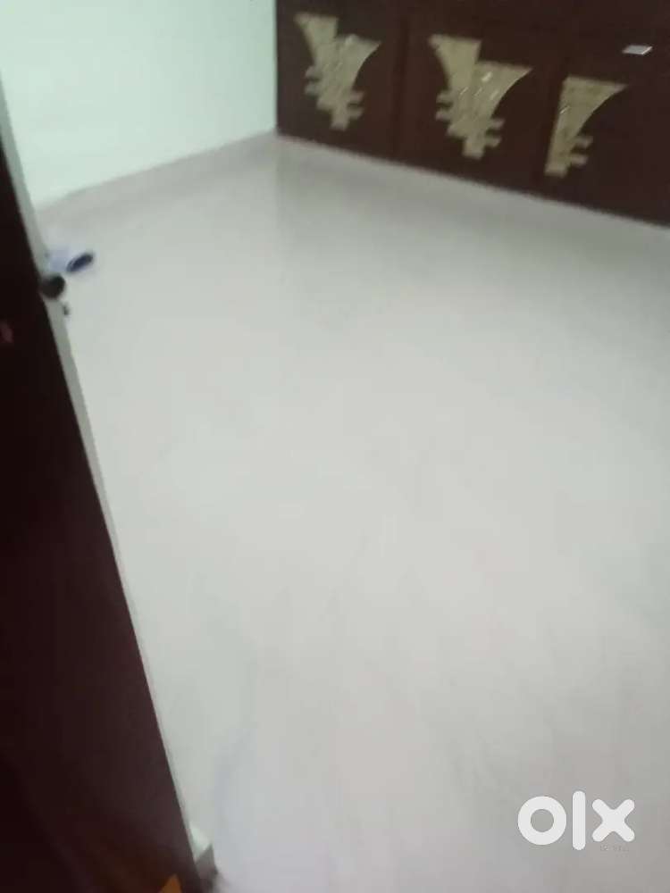 Single bedroom for rent