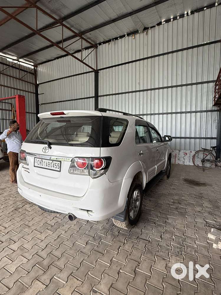 Toyota Fortuner 4x4 At, 2010, Diesel