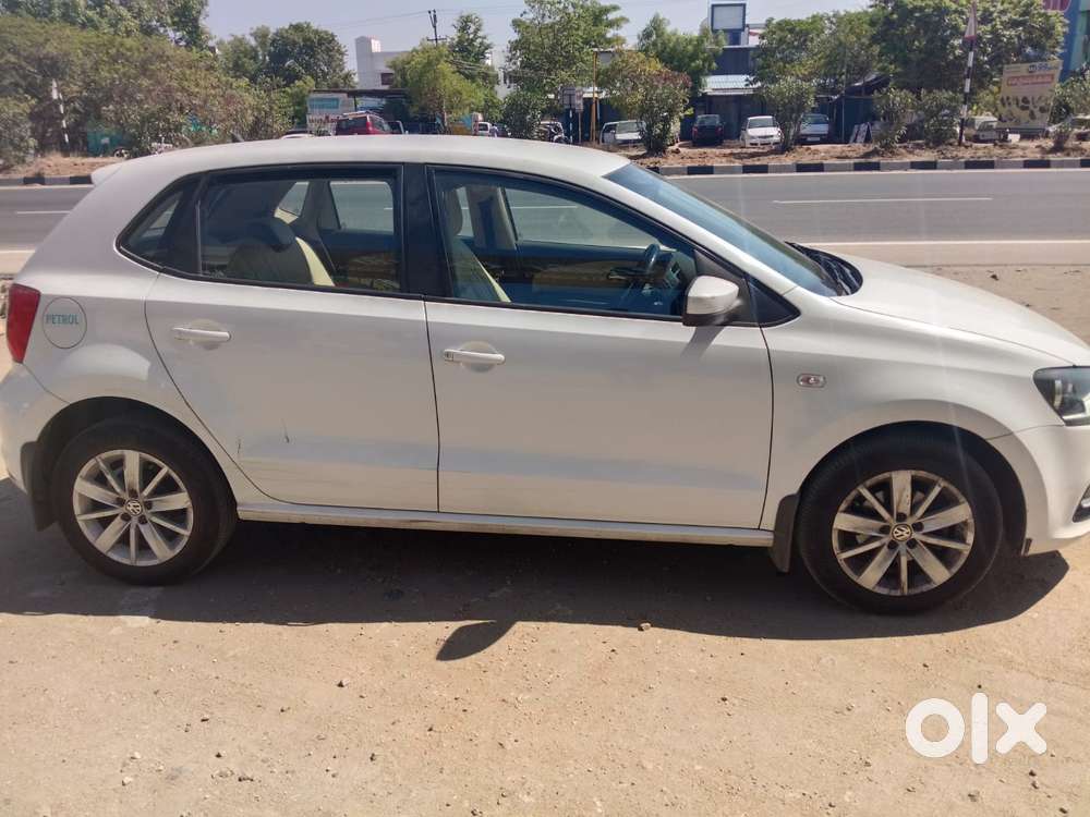 Volkswagen Polo Petrol Highline 1.6l, 2015, Petrol