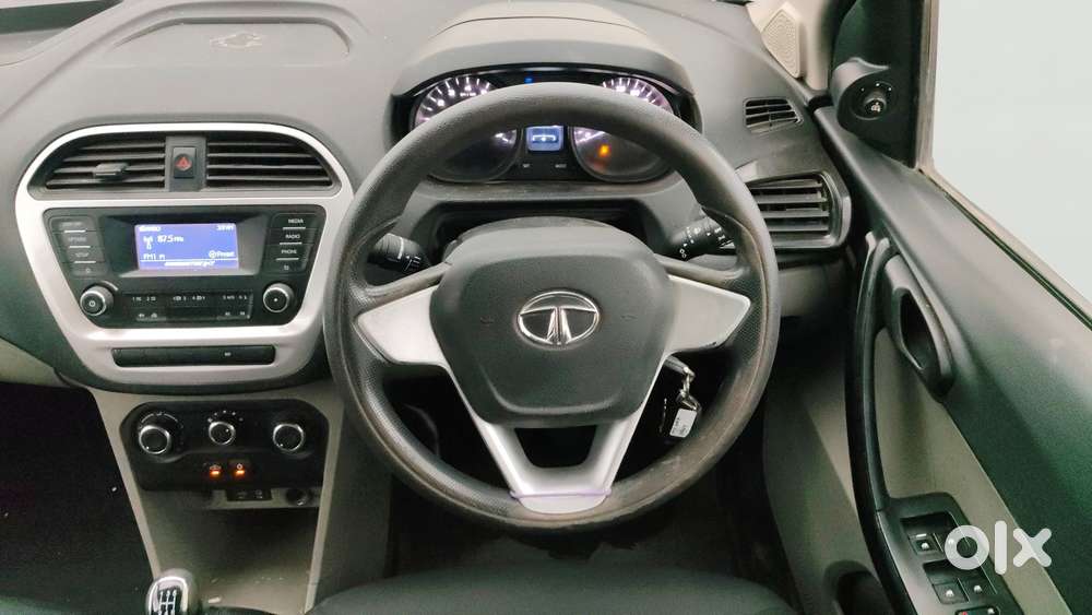 Tata Tiago 1.2 Revotron Xt, 2016, Petrol