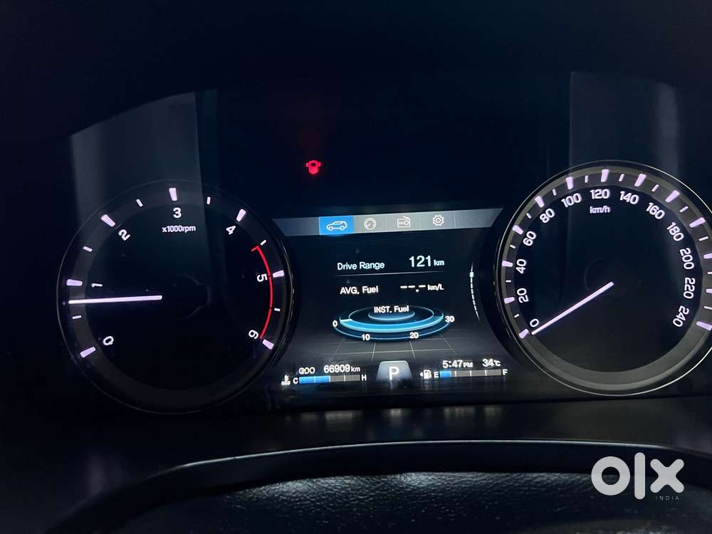 Mahindra Alturas G4 4x2 At, 2022, Diesel