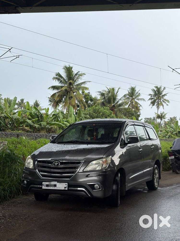 Toyota Innova 2.5 G (diesel) 8 Seater, 2014, Diesel