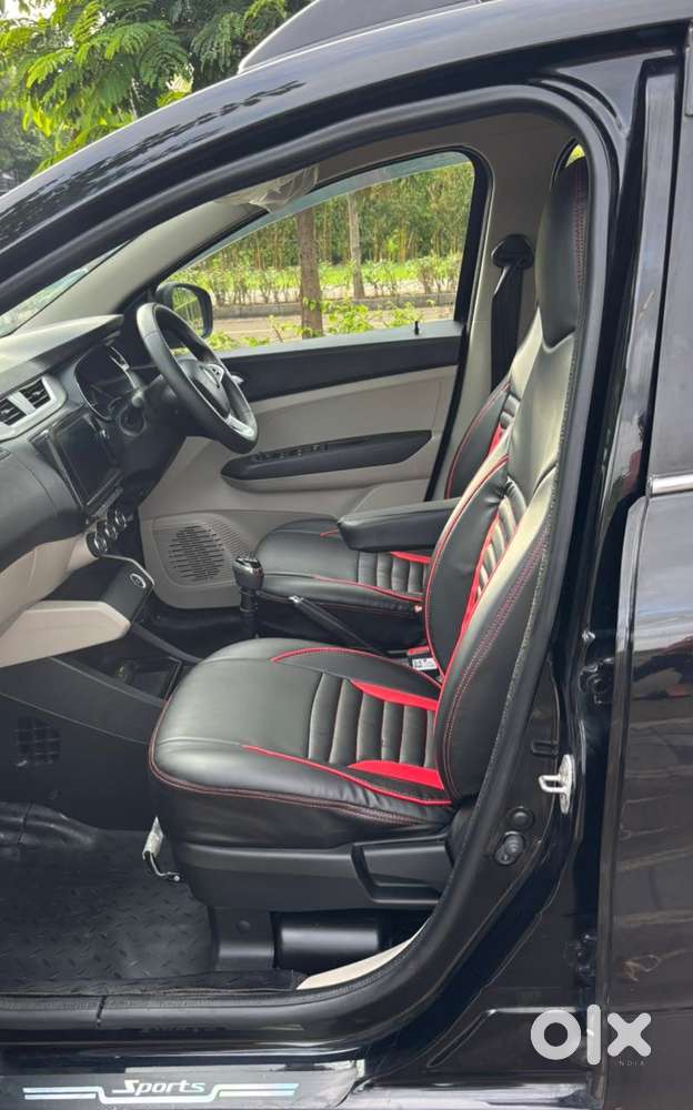 Renault Triber Rxz, 2025, Petrol