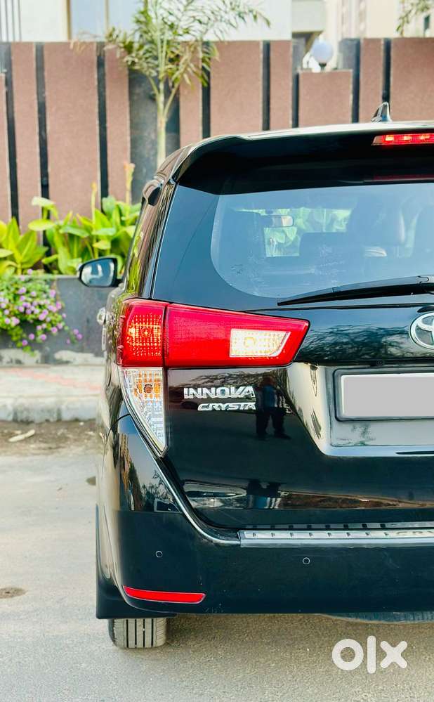 Toyota Innova Crysta 2.4 G Plus Mt 8 Str, 2023, Diesel