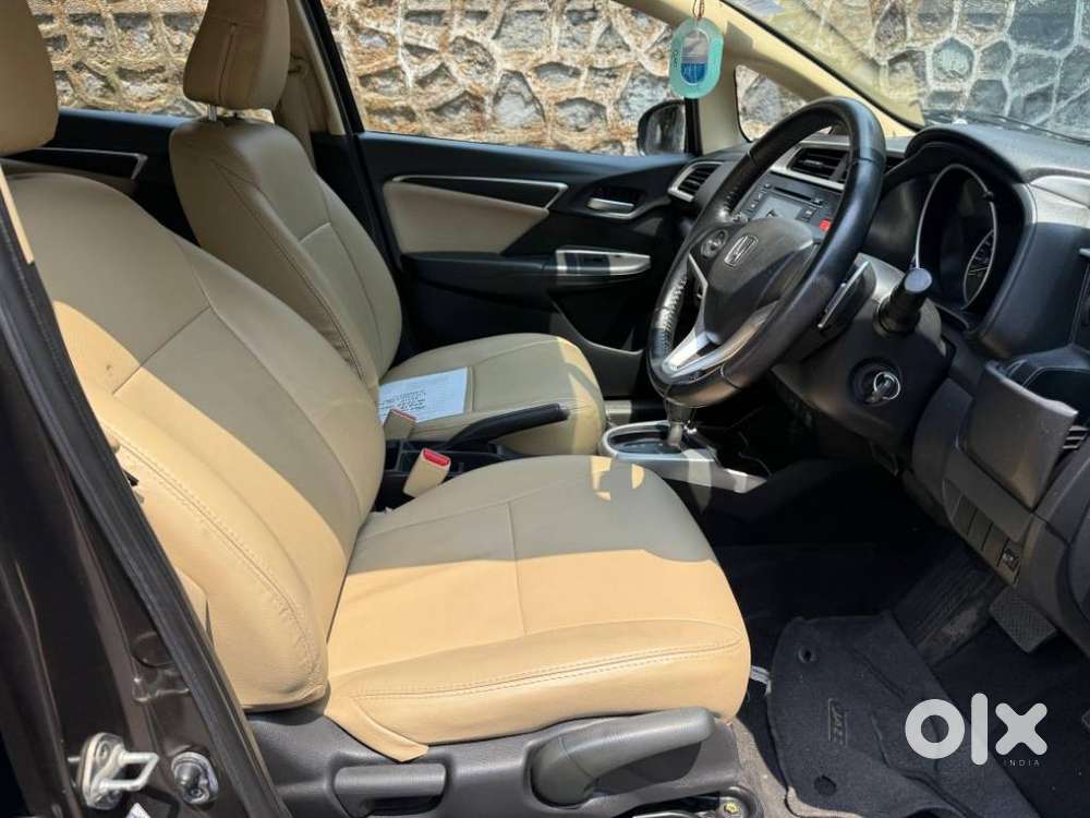 Honda Jazz V Automatic, 2016, Petrol