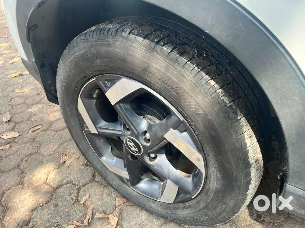 Hyundai Venue 2021 Petrol Automatic , Well Condition